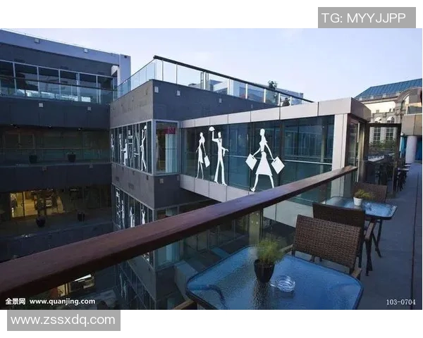 足球明星的夜生活揭秘球场之外的奢华与狂欢